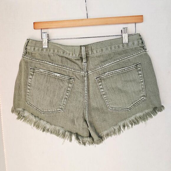 We The Free Loving Good Vibrations Cutoffs in Olive Size 28 - Picture 7 of 7